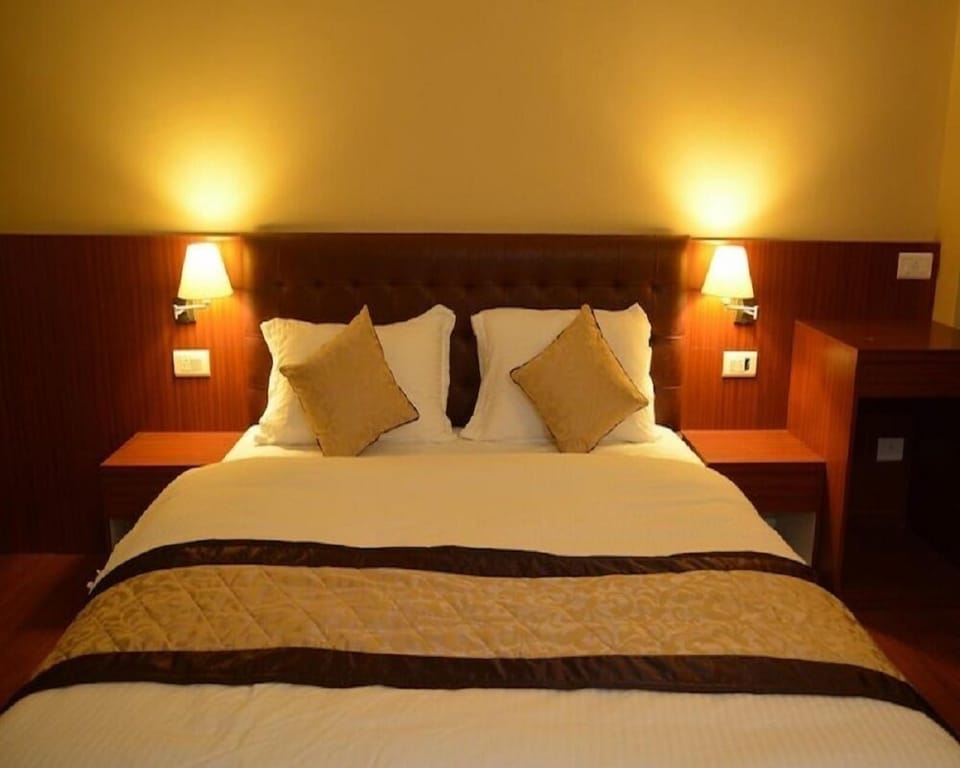In-room safe, desk, free WiFi, bed sheets
