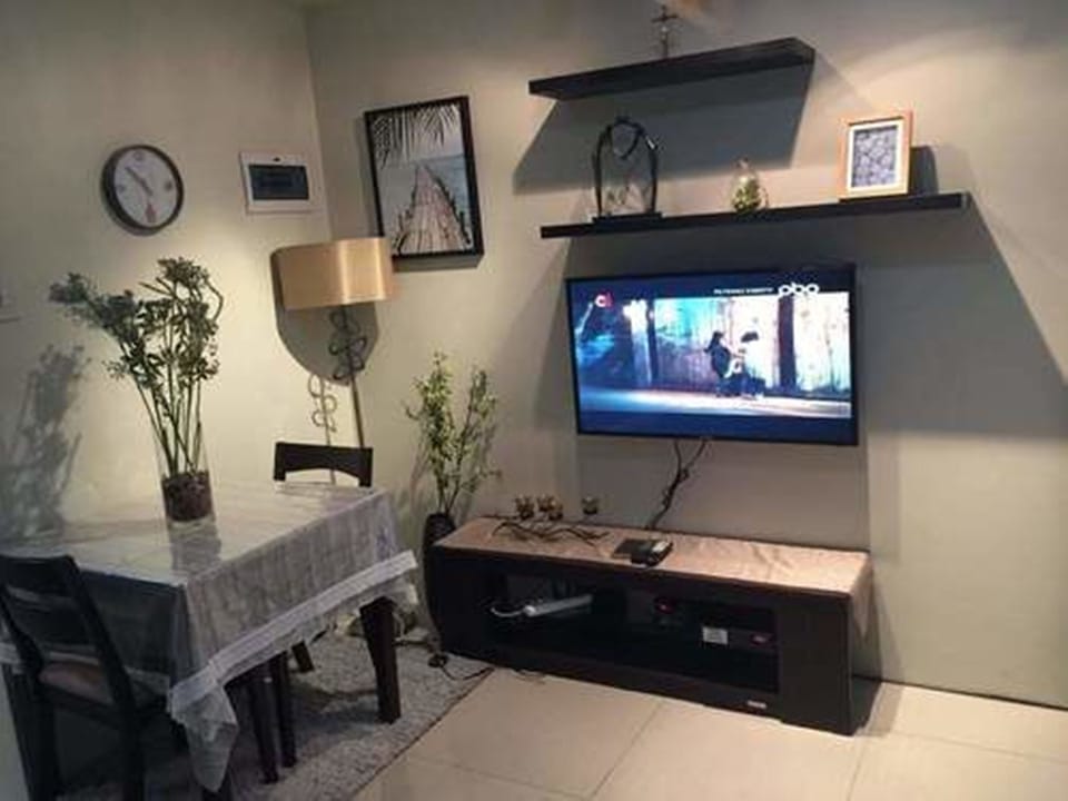 Studio | Desk, free WiFi
