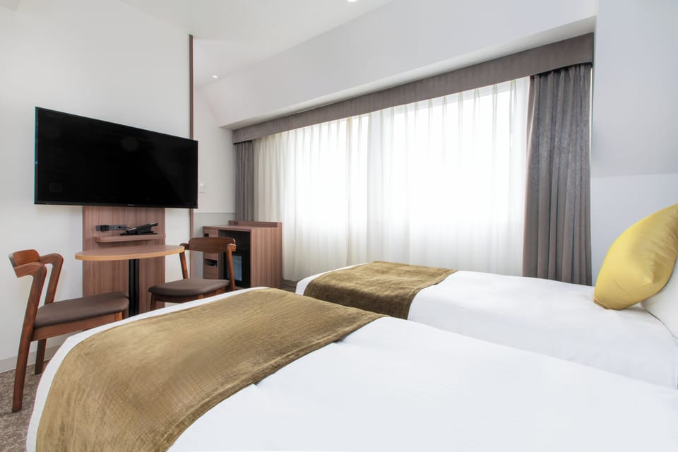 Superior Twin Room, Non Smoking | In-room safe, blackout drapes, iron/ironing board, free WiFi