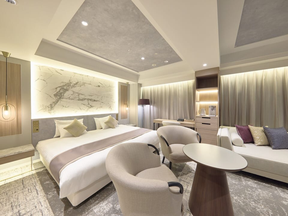 Deluxe King Room (40sqm) separate bath and toilet - Non-Smoking | In-room safe, blackout drapes, iron/ironing board, bed sheets