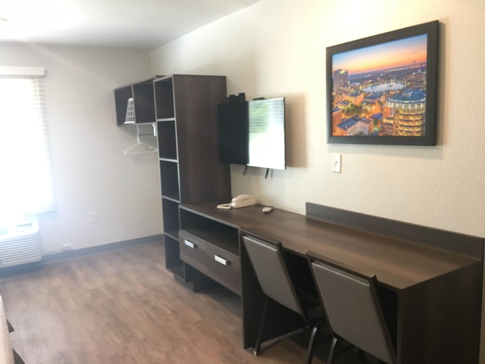 1 bedroom, hypo-allergenic bedding, individually furnished, desk