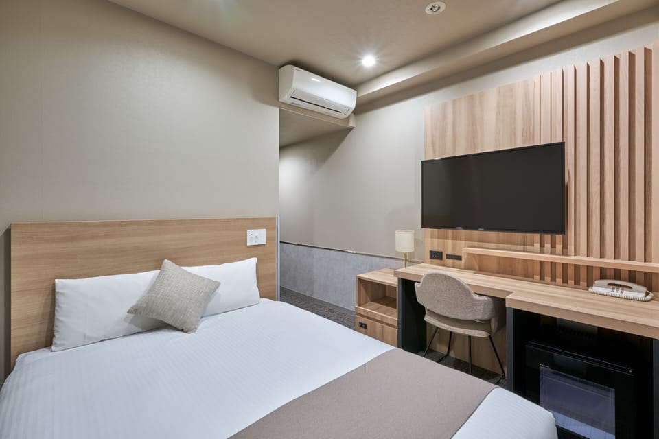 In-room safe, iron/ironing board, free WiFi, bed sheets