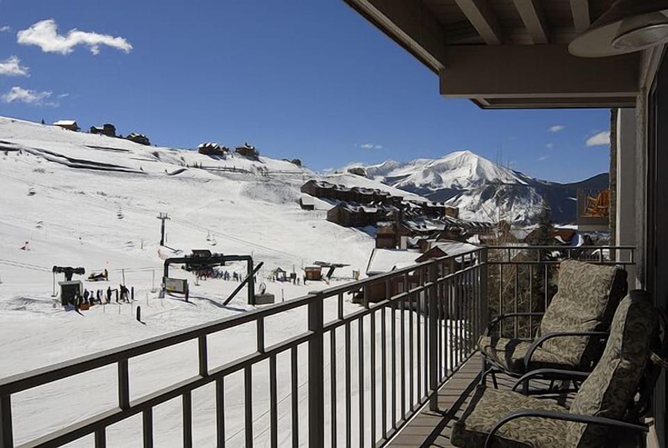 View of Peach Tree Lift and Westwall lift from balcony