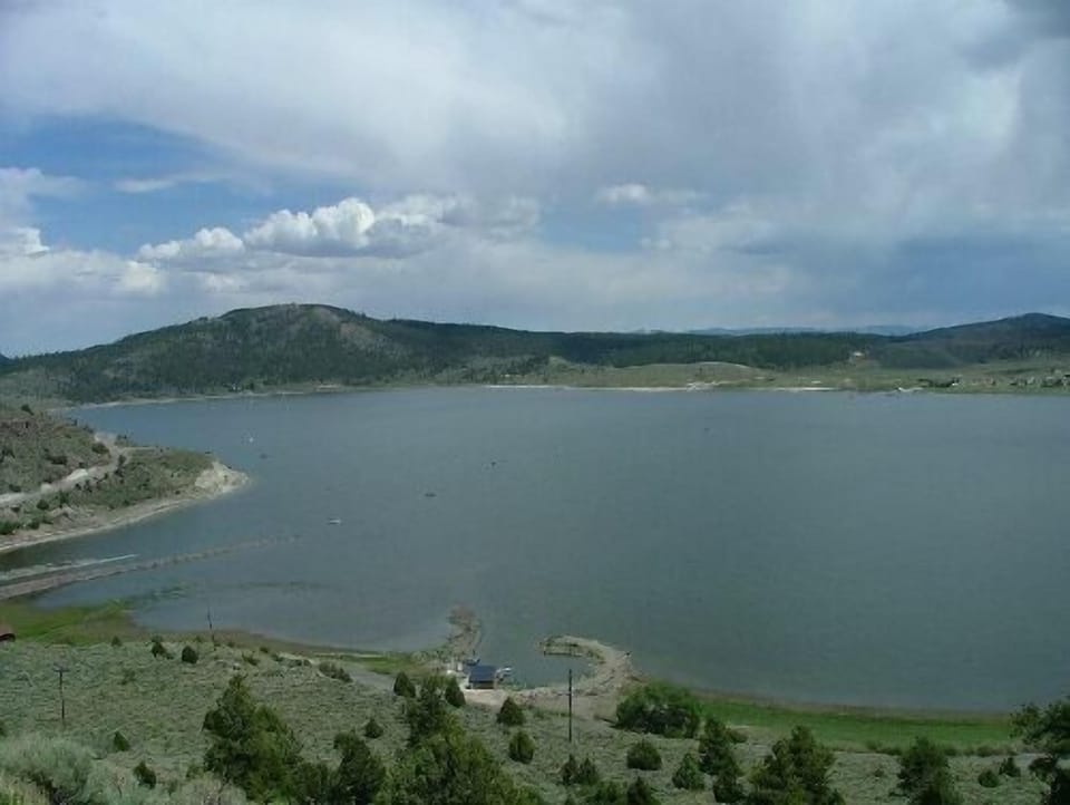 30 minute drive to Panguitch lake