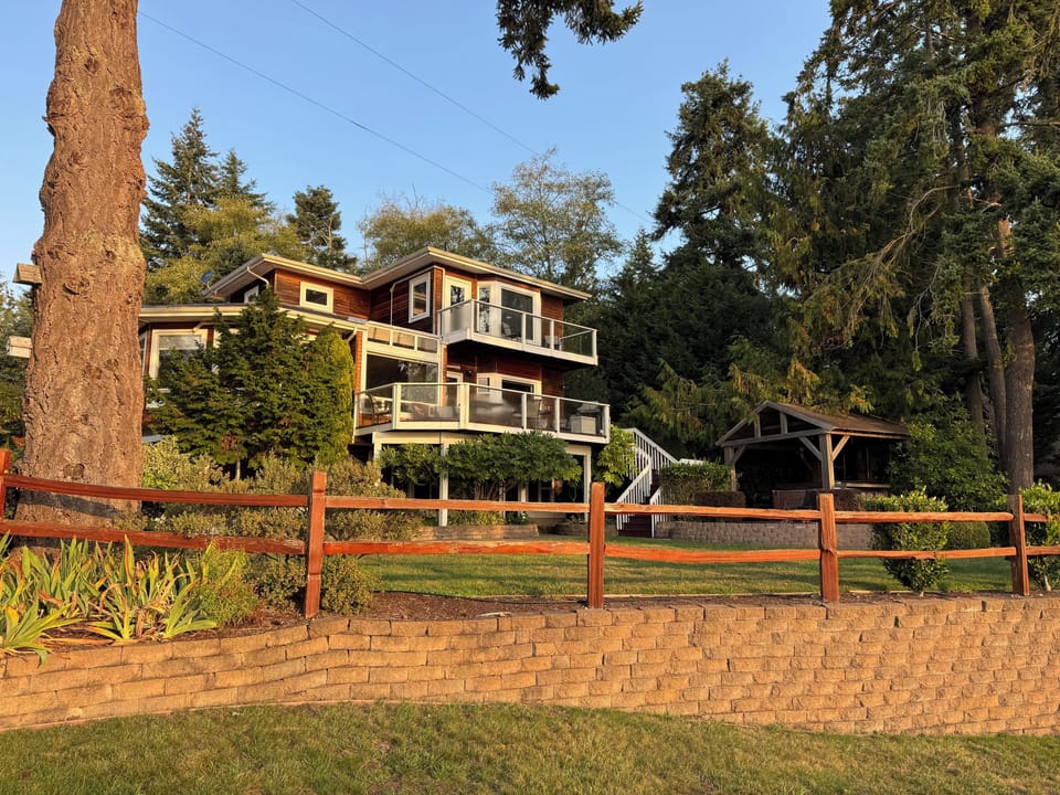 Large yard for games or lounging.