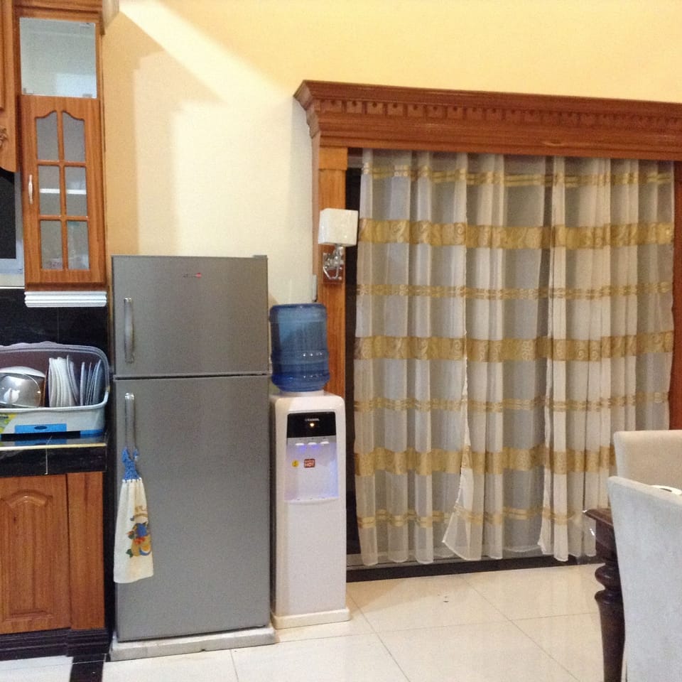 4 Bedroom House | In-room dining