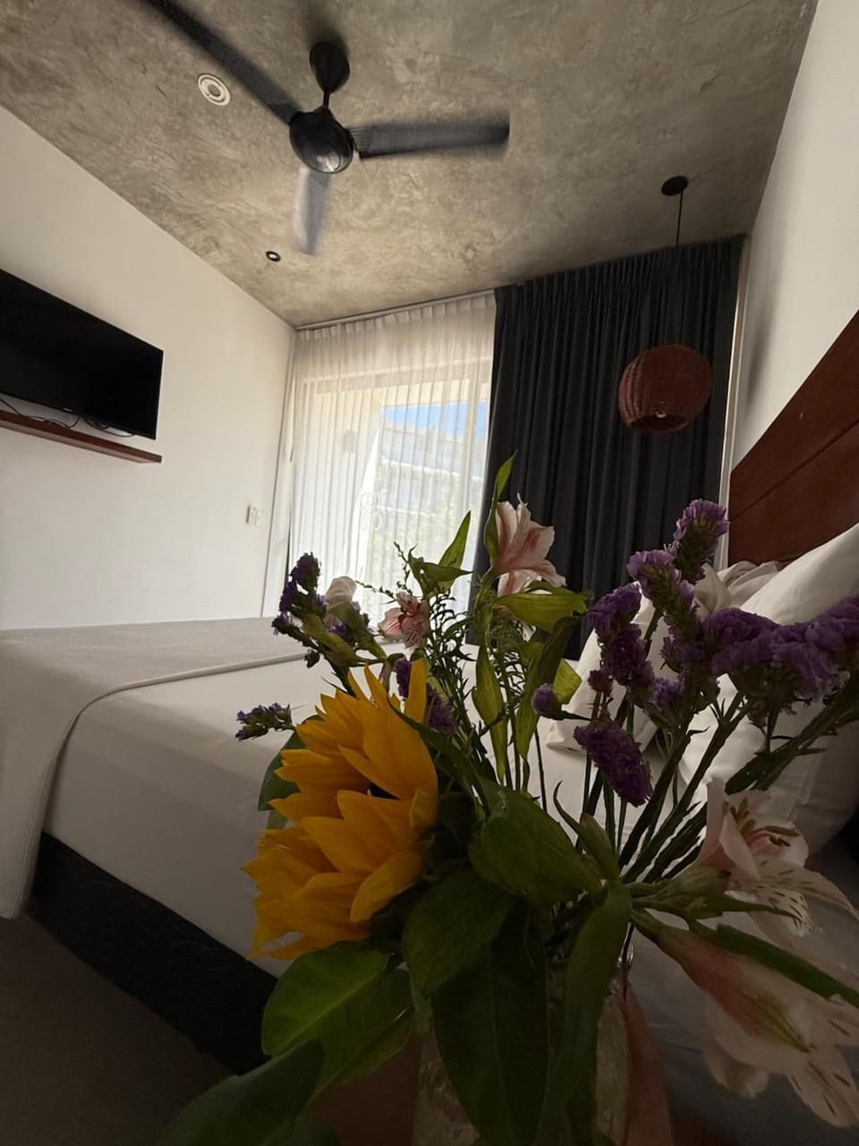 Superior Room, 1 Queen Bed | Select Comfort beds, in-room safe, blackout drapes, iron/ironing board