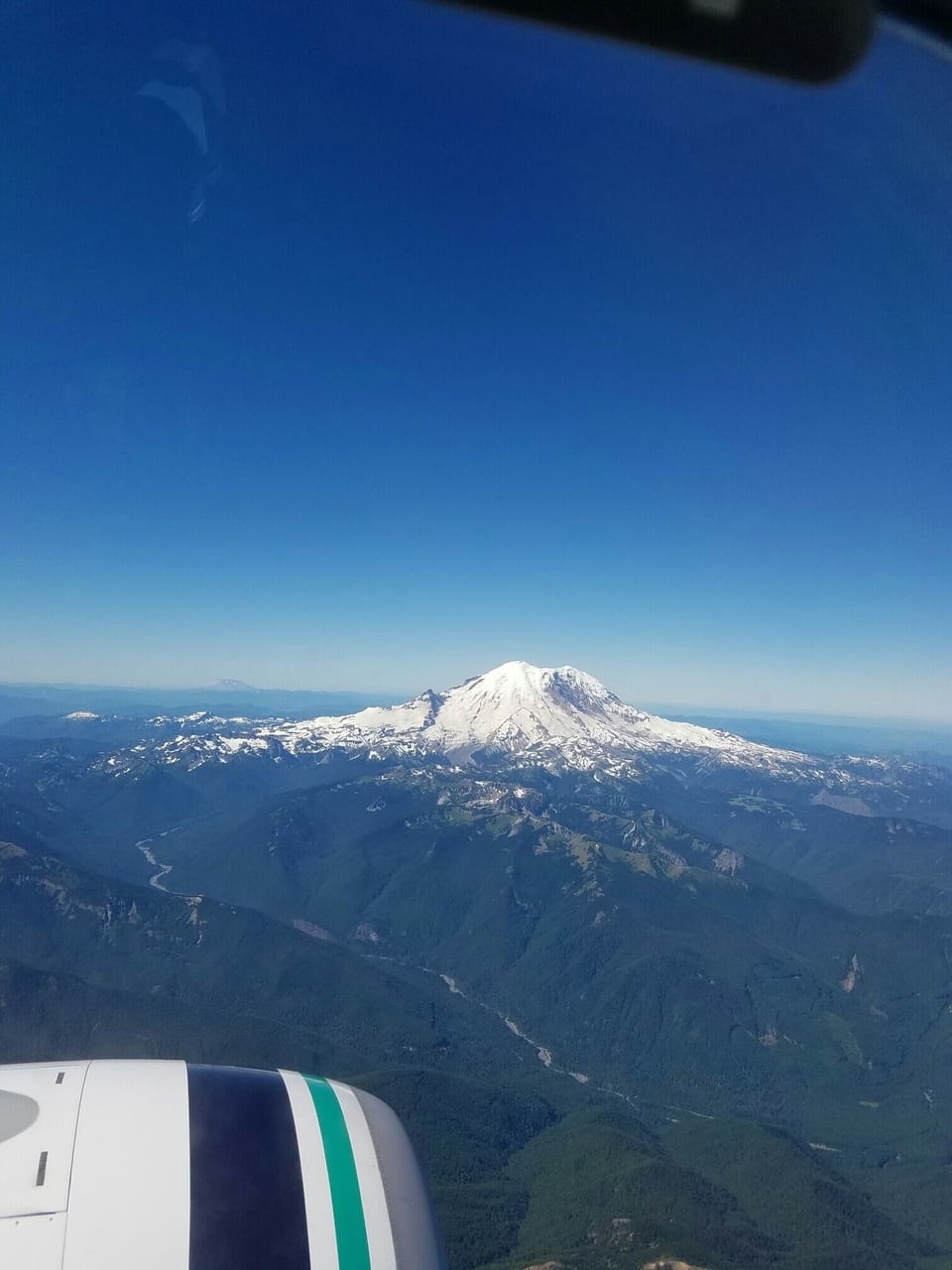 Arriving at SeaTac Airport ...
Mt Rainer, Washington 