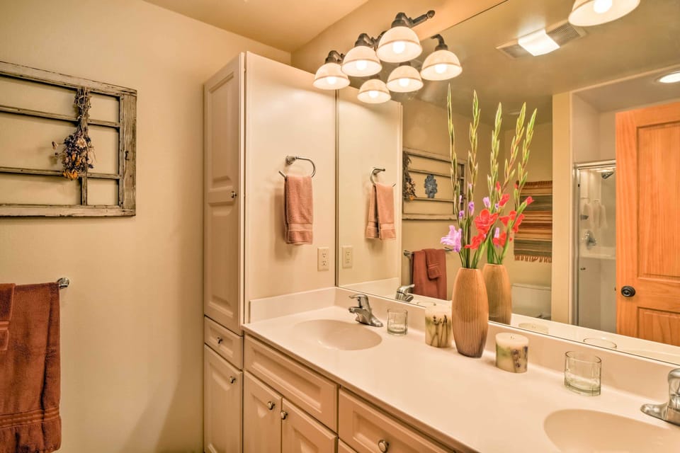 Full Bathroom | Linens & Towels