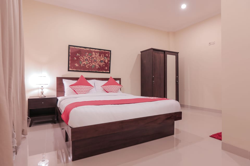 Standard Double Room | Desk, free WiFi, bed sheets