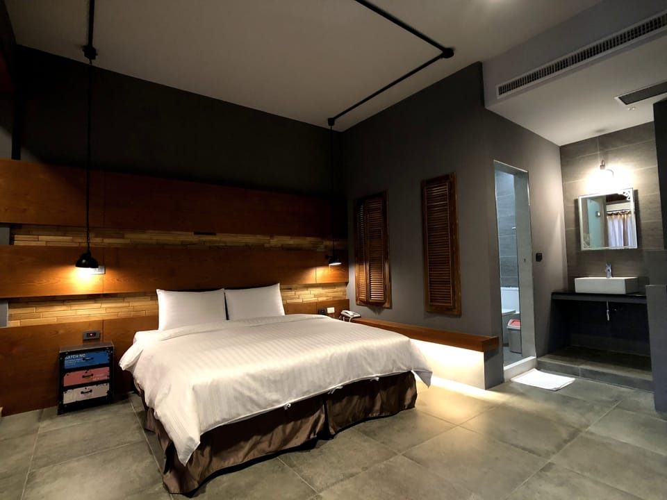 Standard Double Room (206) | Desk, soundproofing, rollaway beds, free WiFi