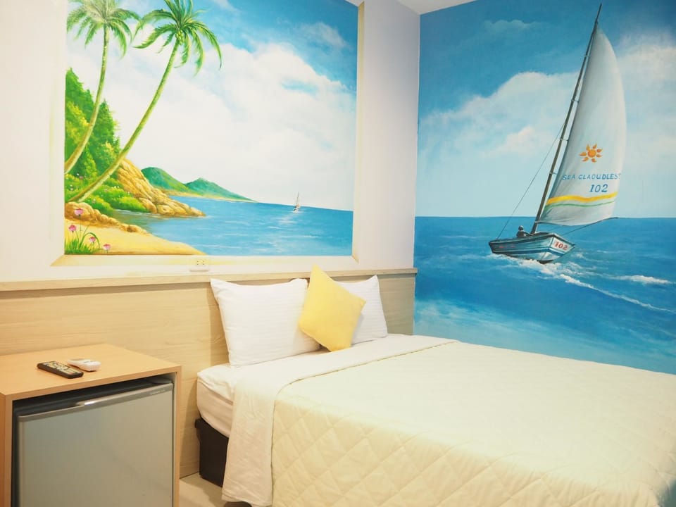 Standard Double Room (102) | WiFi (free), bed sheets