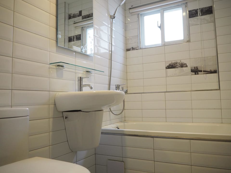 Quadruple Room, Sea View (301) | Bathroom shower