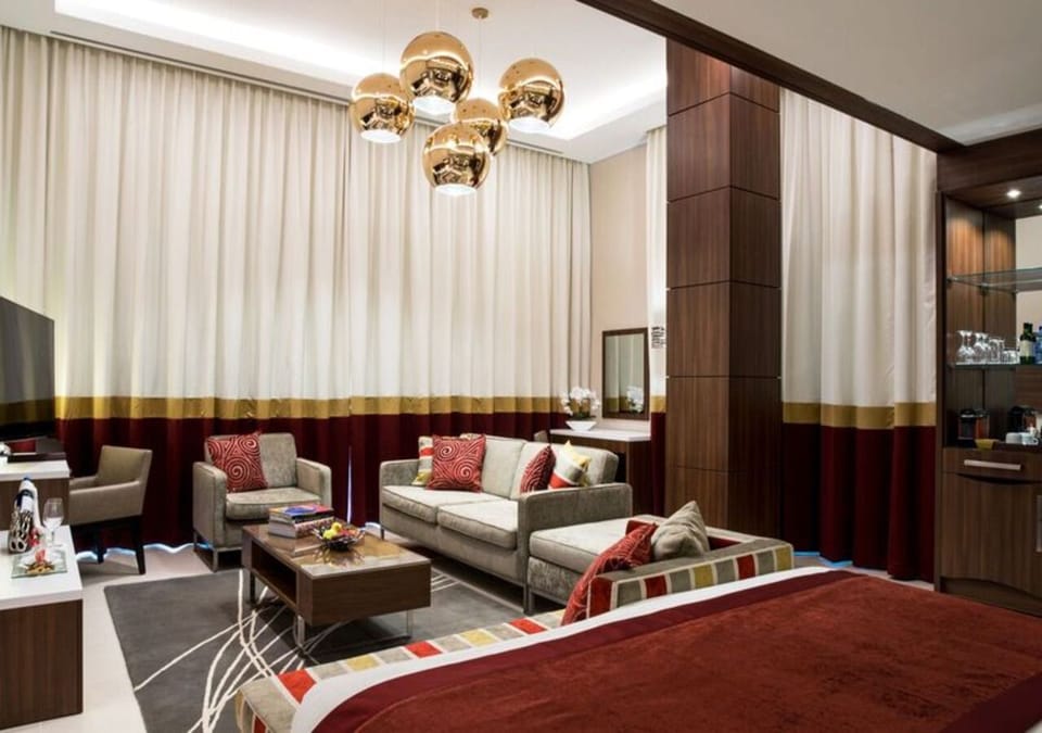 VIP Suite | Premium bedding, minibar, in-room safe, desk