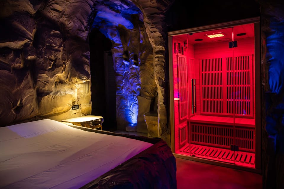 Romantic Suite, Jetted Tub | Room amenity