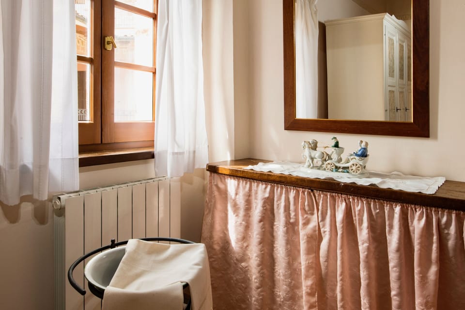 Exclusive Condo | Iron/ironing board, cribs/infant beds, free WiFi, bed sheets