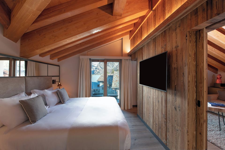Suite (Rooftop (2 ad+1 child)) | Minibar, in-room safe, desk, blackout drapes