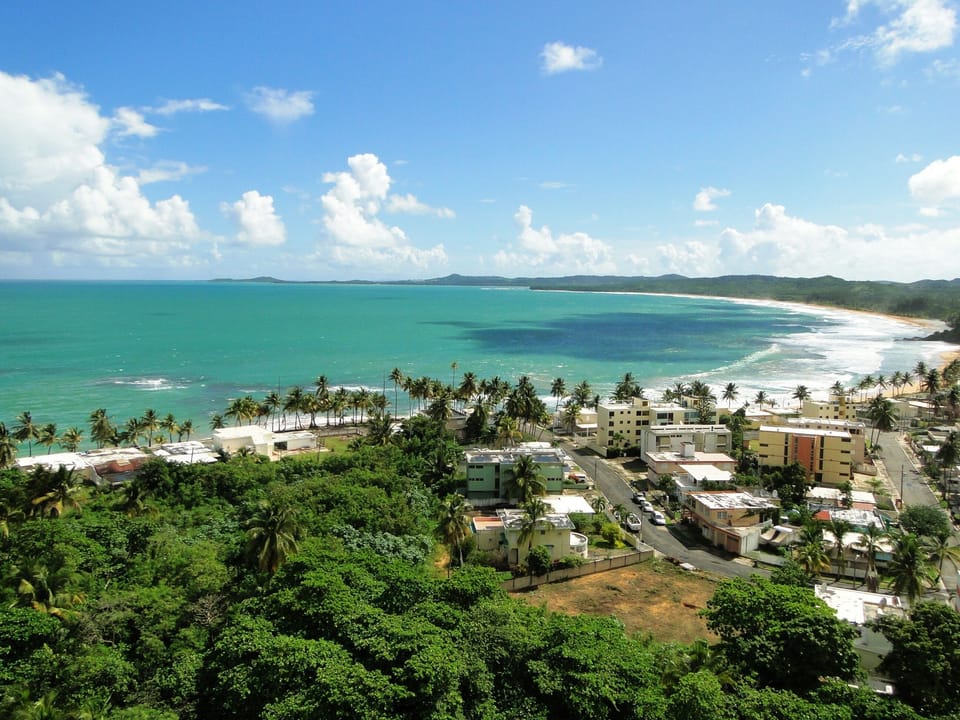 "La Pared" surfing beach view