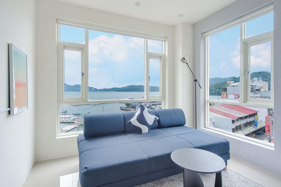 Lake View Double Room | Blackout drapes, free WiFi, bed sheets
