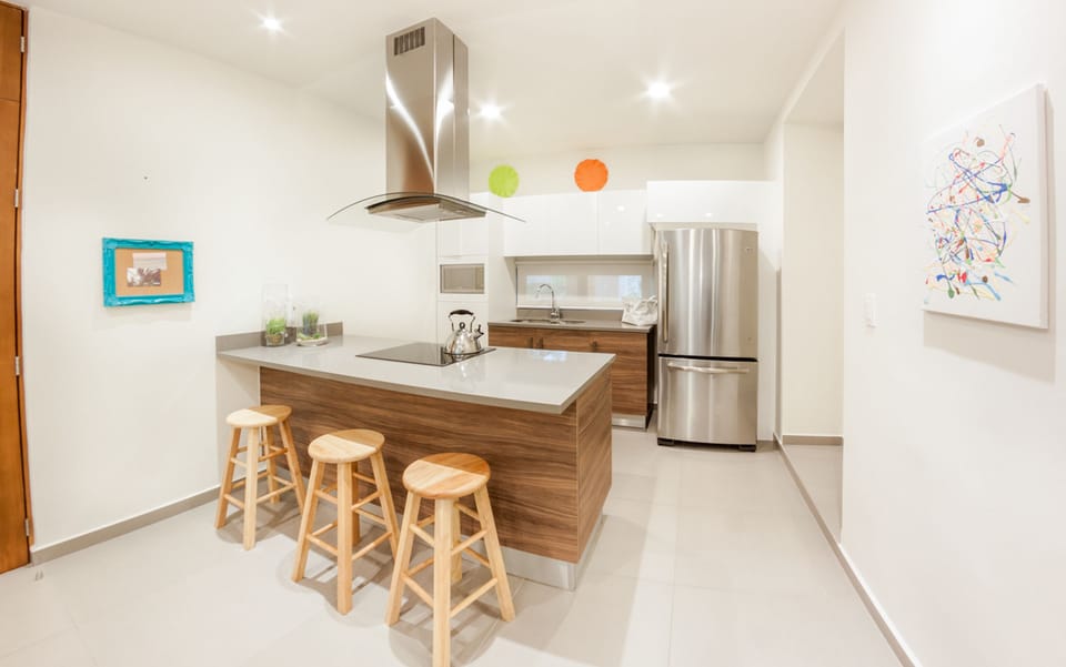 Apartment, 2 Bedrooms | Private kitchen | Fridge, microwave, stovetop, cookware/dishes/utensils