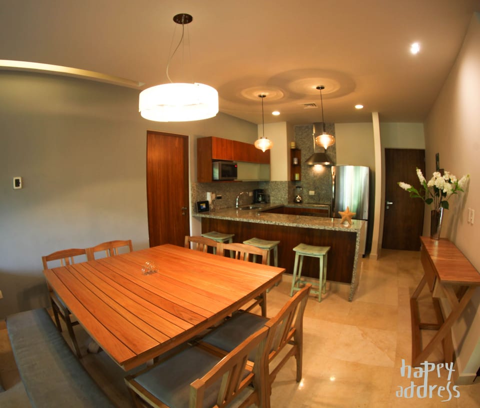 Apartment, 3 Bedrooms | In-room dining