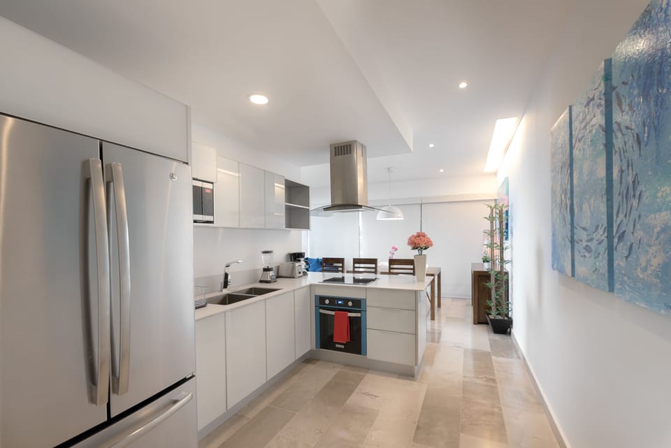Apartment, 1 Bedroom | Private kitchen | Fridge, microwave, stovetop, cookware/dishes/utensils