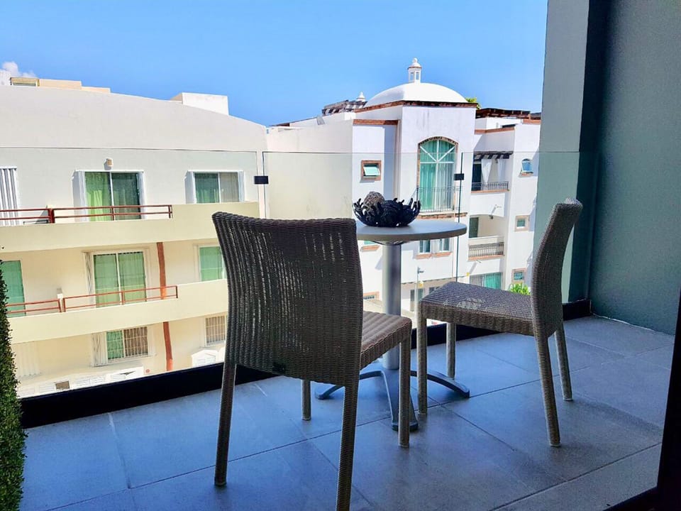 Studio | Balcony