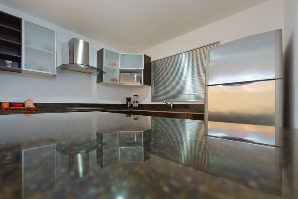 Apartment, 2 Bedrooms | Private kitchen | Fridge, microwave, stovetop, cookware/dishes/utensils