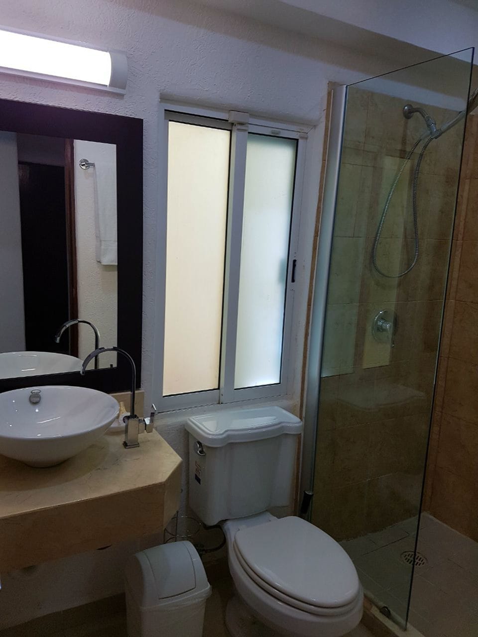 Nice and Great location to steps to Mamitas beach 2 BR by Happy Address Apartment in Playa del Carmen