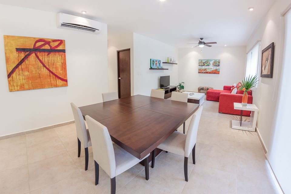 Apartment, 2 Bedrooms | In-room dining