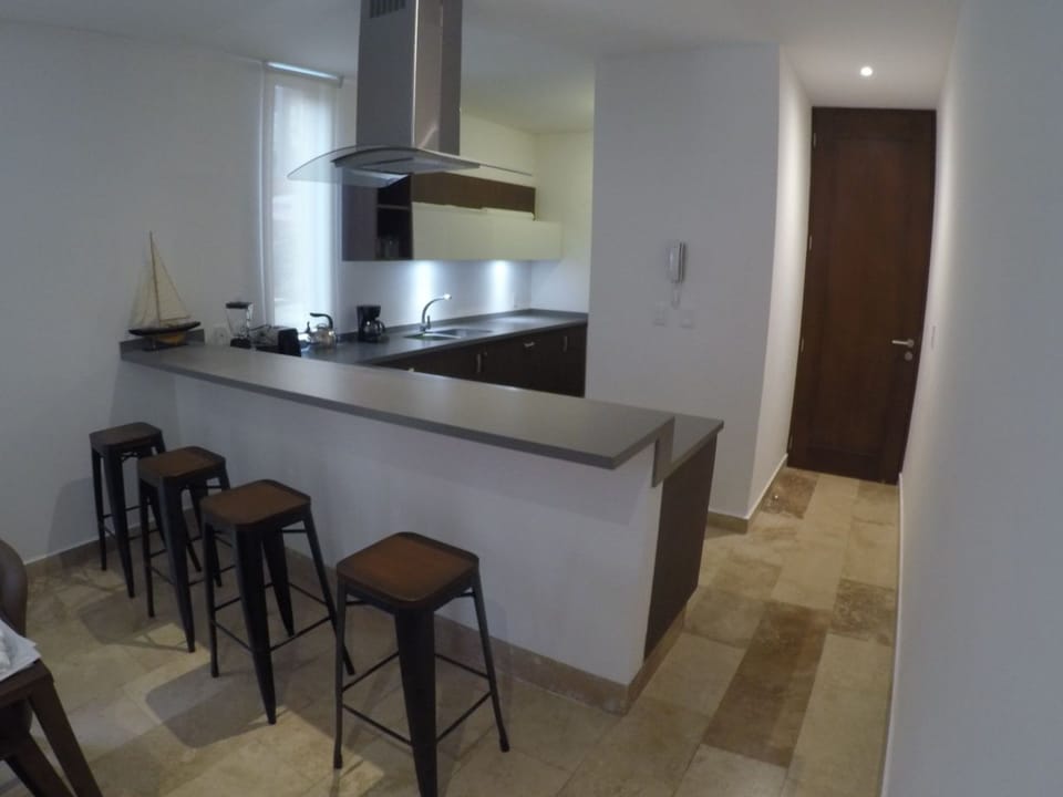 Apartment, 2 Bedrooms | Private kitchen | Fridge, microwave, oven, stovetop