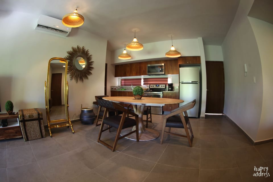 Apartment, 2 Bedrooms | In-room dining