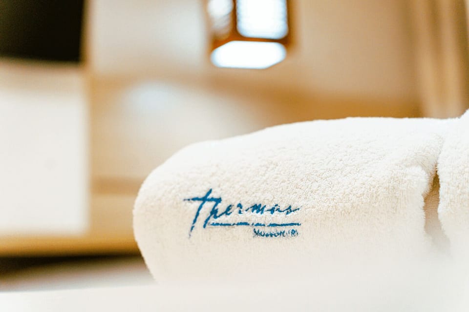 Classic Room | Minibar, in-room safe, desk