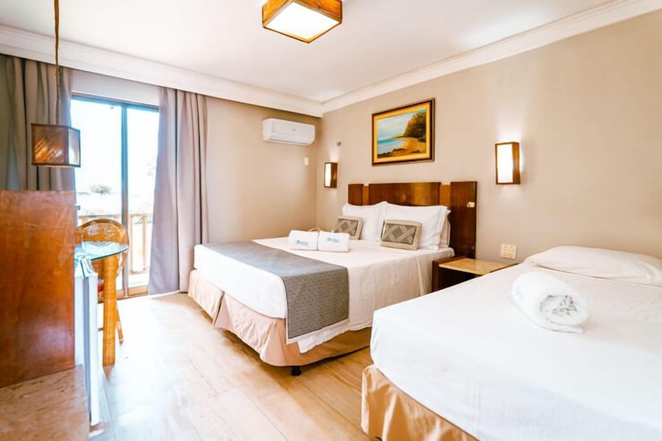 Standard Room | Minibar, in-room safe, desk