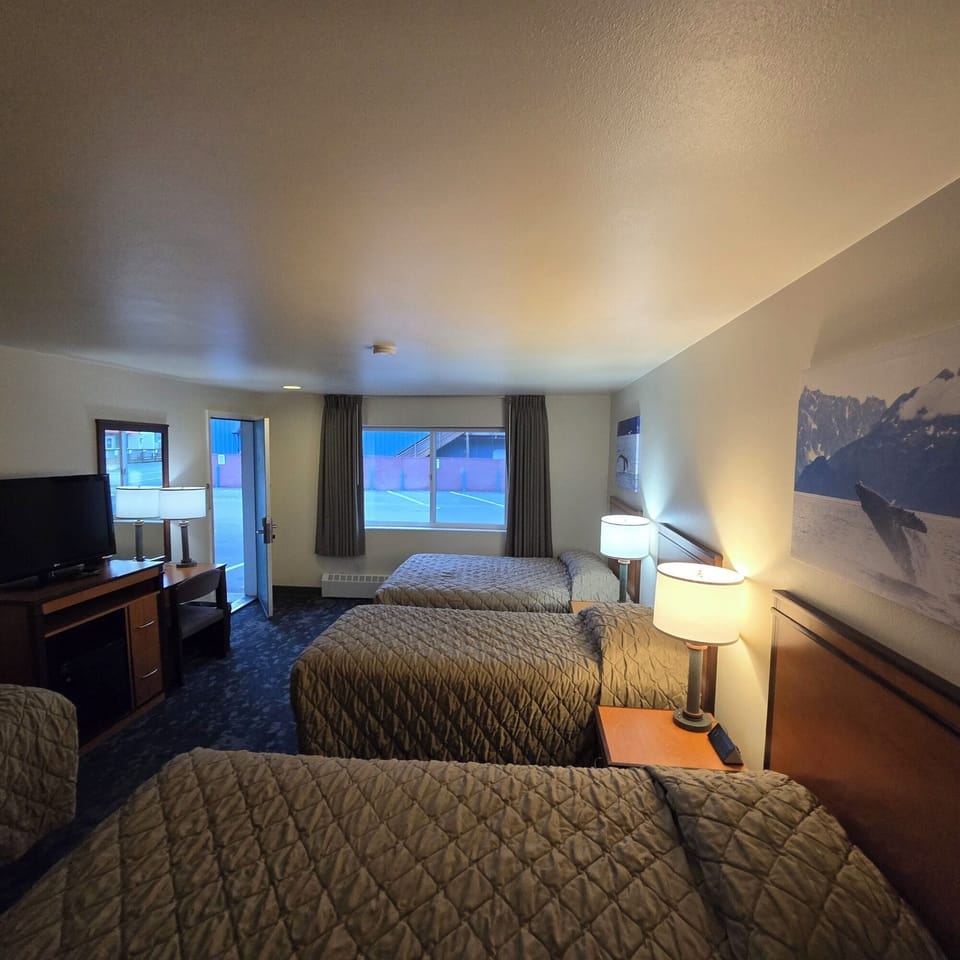 Classic Quadruple Room, Multiple Beds, Non Smoking, Corner | Desk, laptop workspace, blackout drapes, free WiFi