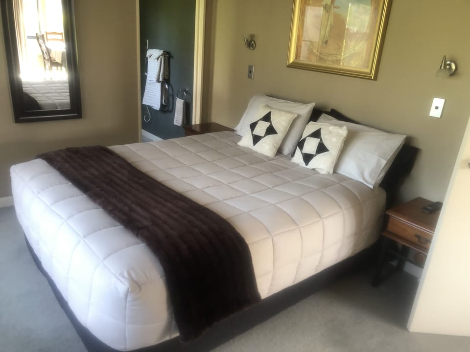 Queen size bed with bed size tables