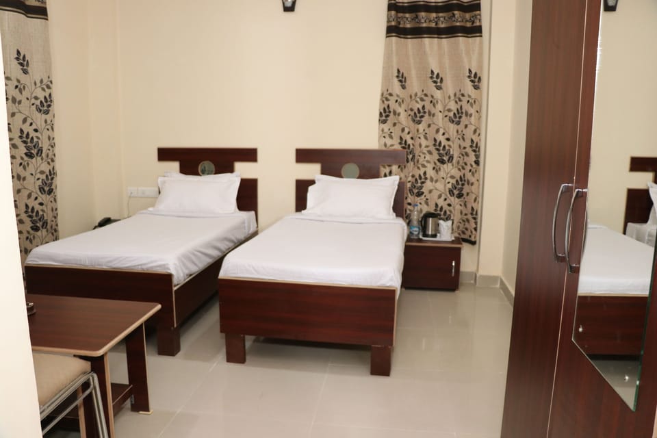 1 bedroom, Egyptian cotton sheets, premium bedding