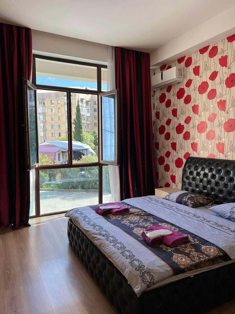 Deluxe Double Room, 1 Double Bed | Hypo-allergenic bedding, desk, soundproofing, iron/ironing board