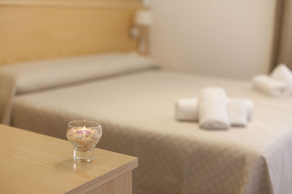 Double Room, Courtyard View (3) | Room amenity