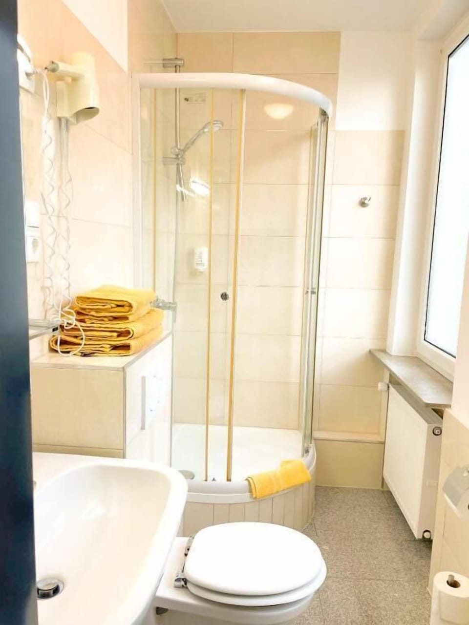 Basic Double Room, 1 Double Bed | Bathroom | Shower, hair dryer, towels
