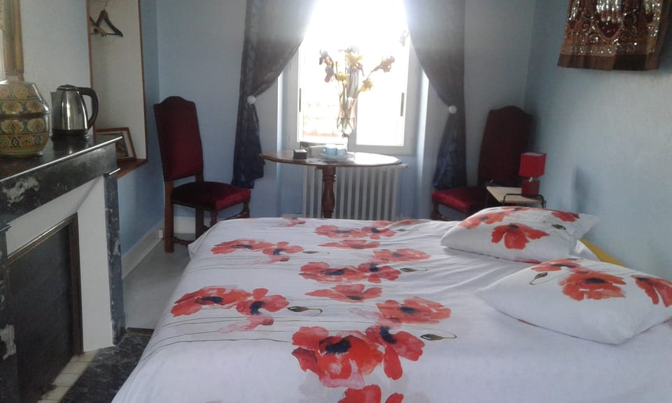 Double Room, 1 Double Bed | Individually decorated, individually furnished, blackout drapes