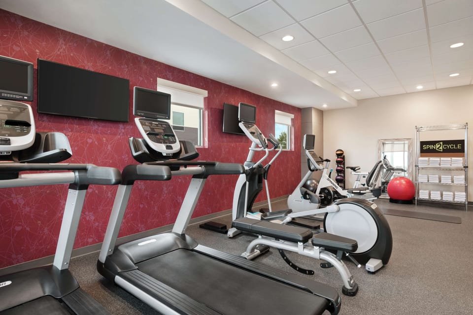 Home2 Suites by Hilton Brooklyn Park Minneapolis Hotel in Brooklyn Park