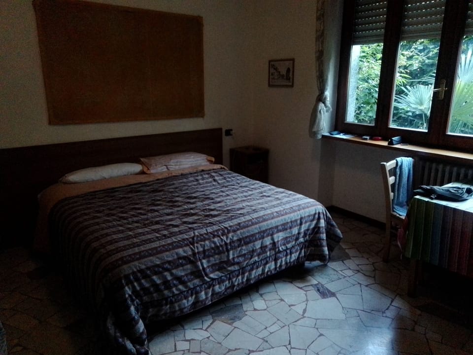 Double Room | Free WiFi, bed sheets