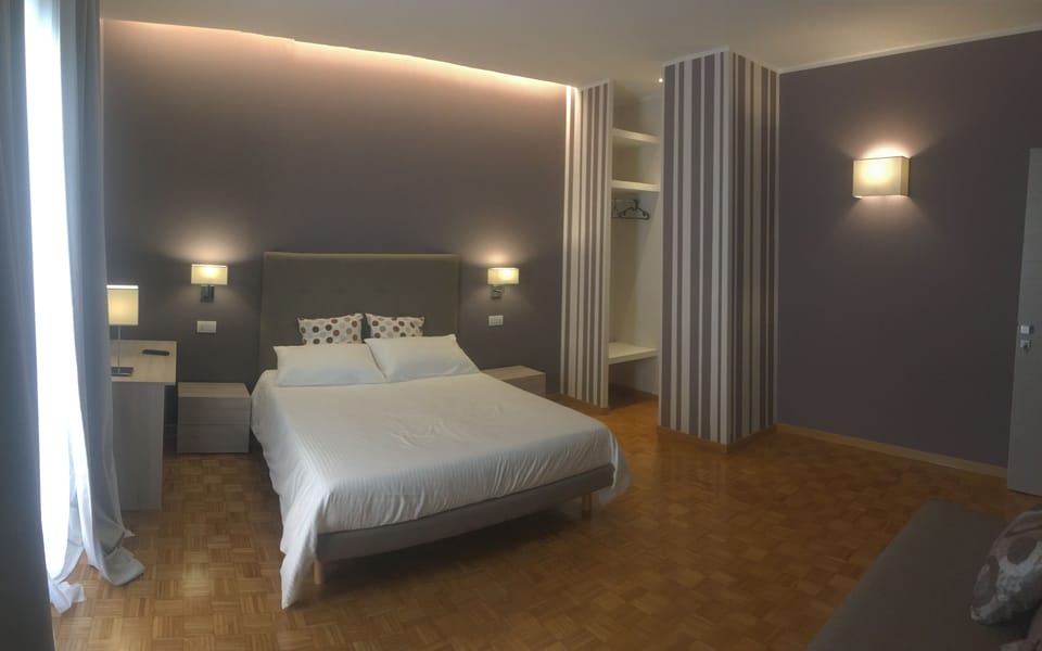 Superior Double Room, 1 Queen Bed, Non Smoking | Desk, blackout drapes, soundproofing, rollaway beds