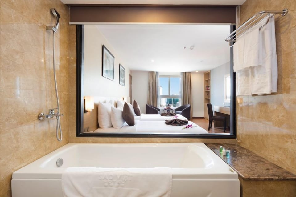 Minibar, in-room safe, desk, iron/ironing board