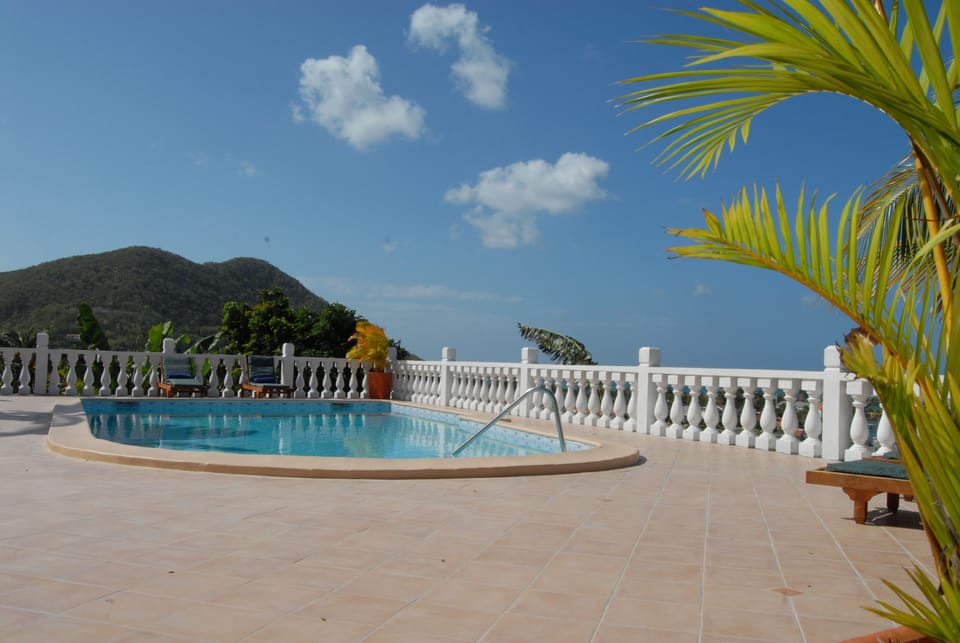 Spectacular Pool view. Great for exercising or sun bathing 