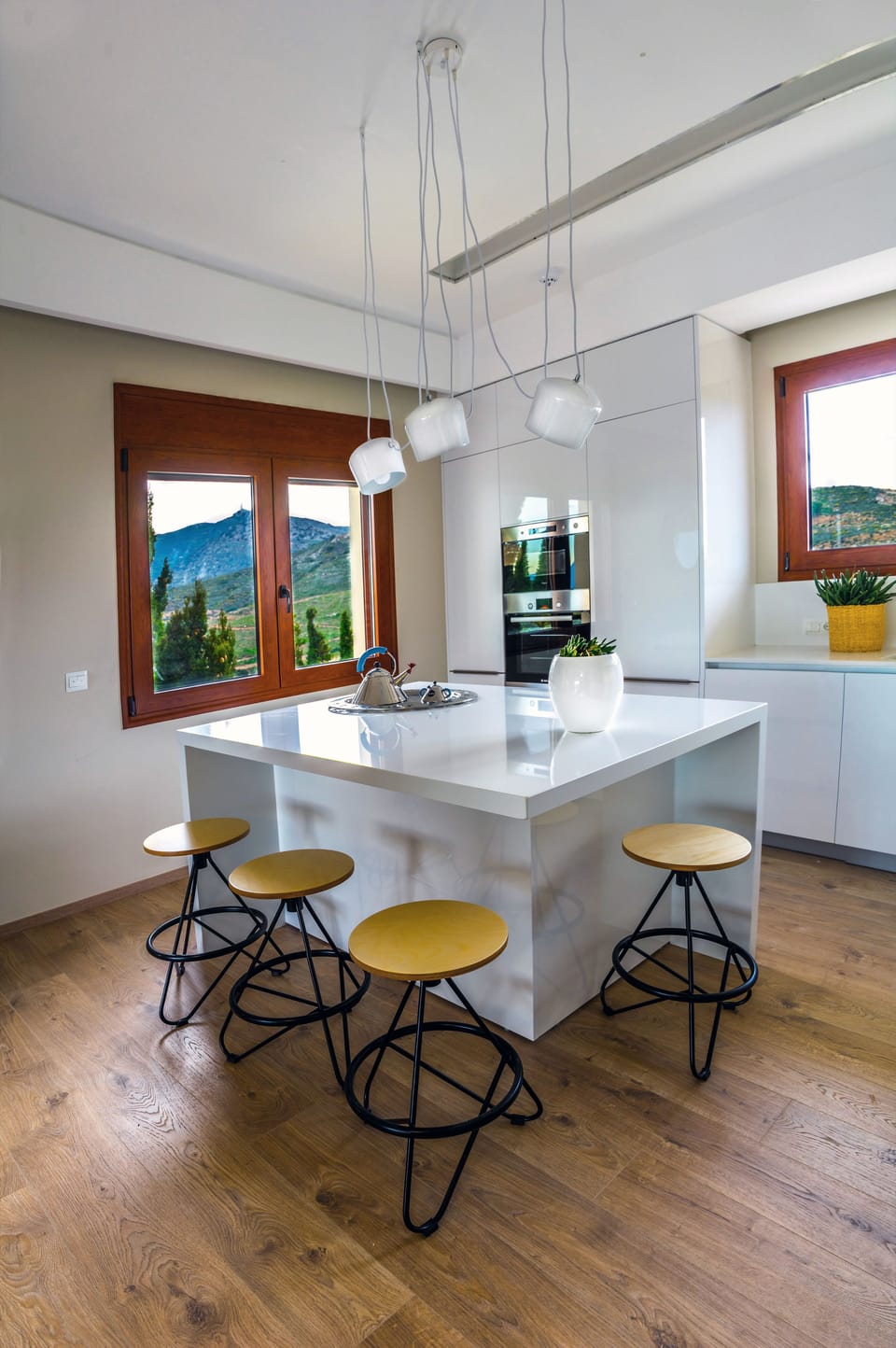 Luxury Duplex | Private kitchen | Fridge, stovetop, coffee/tea maker, electric kettle