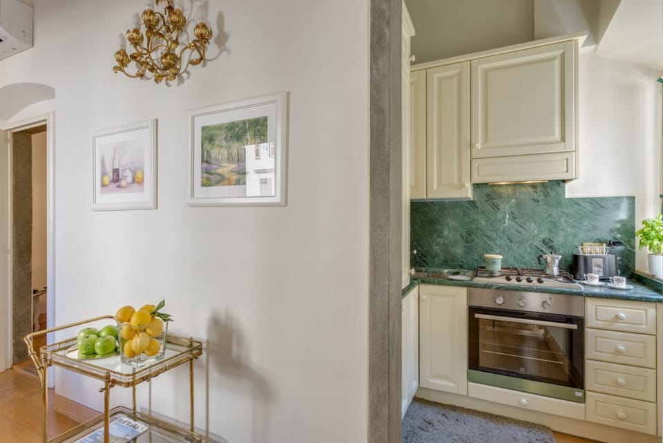Apartment, 1 Bedroom | Private kitchen | Full-size fridge, microwave, oven, stovetop