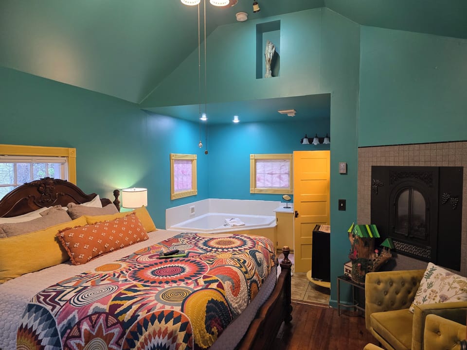 Cottage, Private Bathroom (#3 Enchanted Cottage) | Egyptian cotton sheets, individually decorated, individually furnished