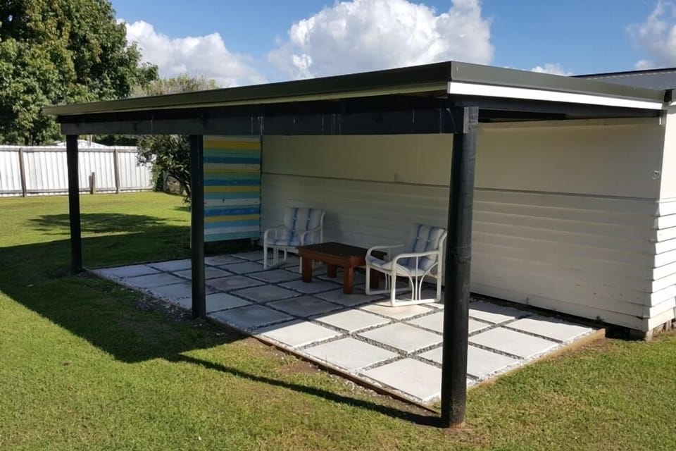 Outdoor  space - Plenty more chairs